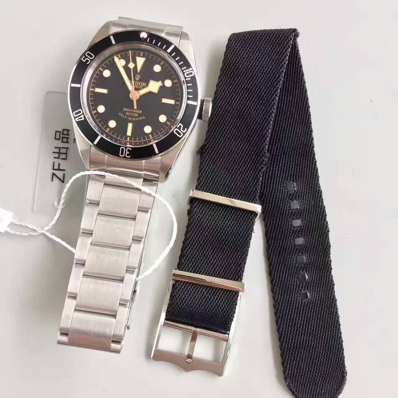 【ZF Factory  Perfect  Replica Copy  Watches 】 Replica  Tudor HERITAGE BLACK BAY系列79220N “ Tudor 小黑花”  wrist watches  / DT016