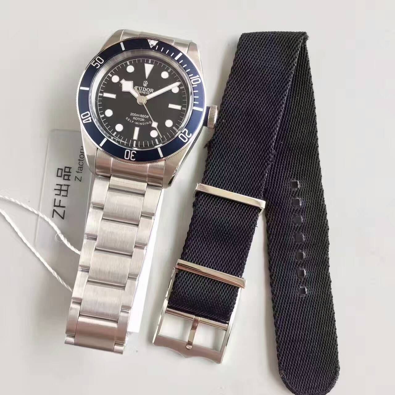 【ZF Factory  Perfect  Replica Copy  Watches 】 Replica  Tudor HERITAGE BLACK BAY系列79220N “ Tudor 小黑花”  wrist watches  / DT016