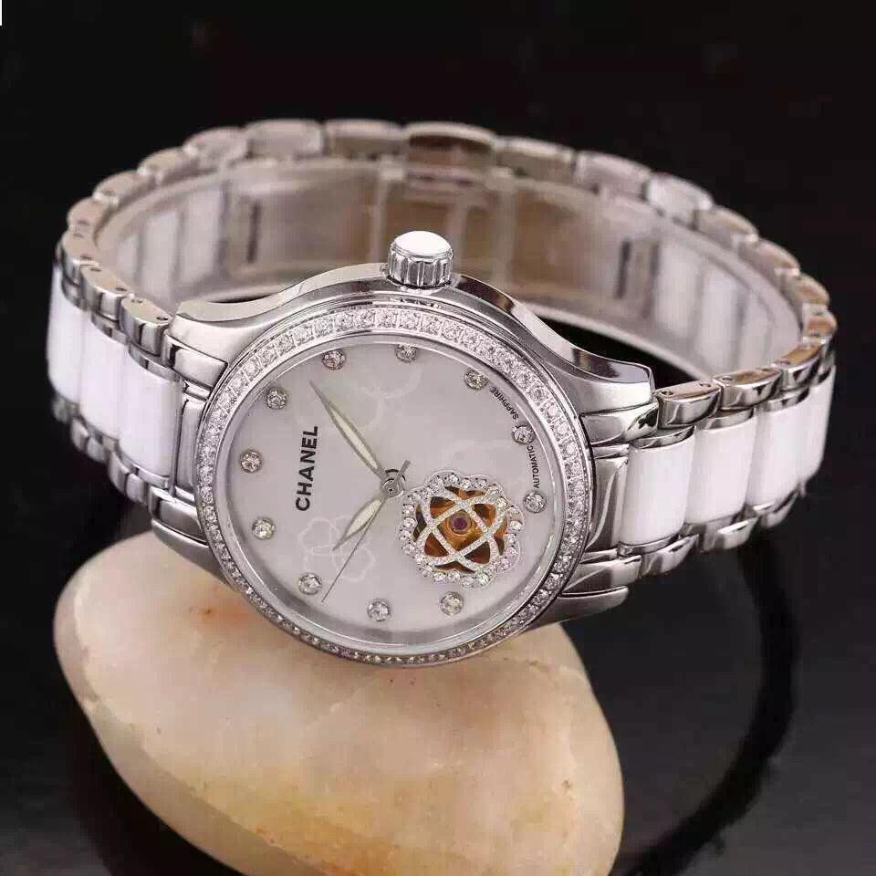 Chanel  J12系列  镶钻精钢表盘  日本进口全自动机械 Movement   TOP 女士 wrist watches  白色款 / XNR014B 
