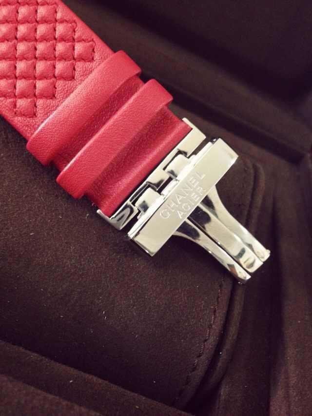  Chanel  PREMIERE系列 最新款  watchcase 镶钻 瑞士石英 女士 Watches  / XNR013 