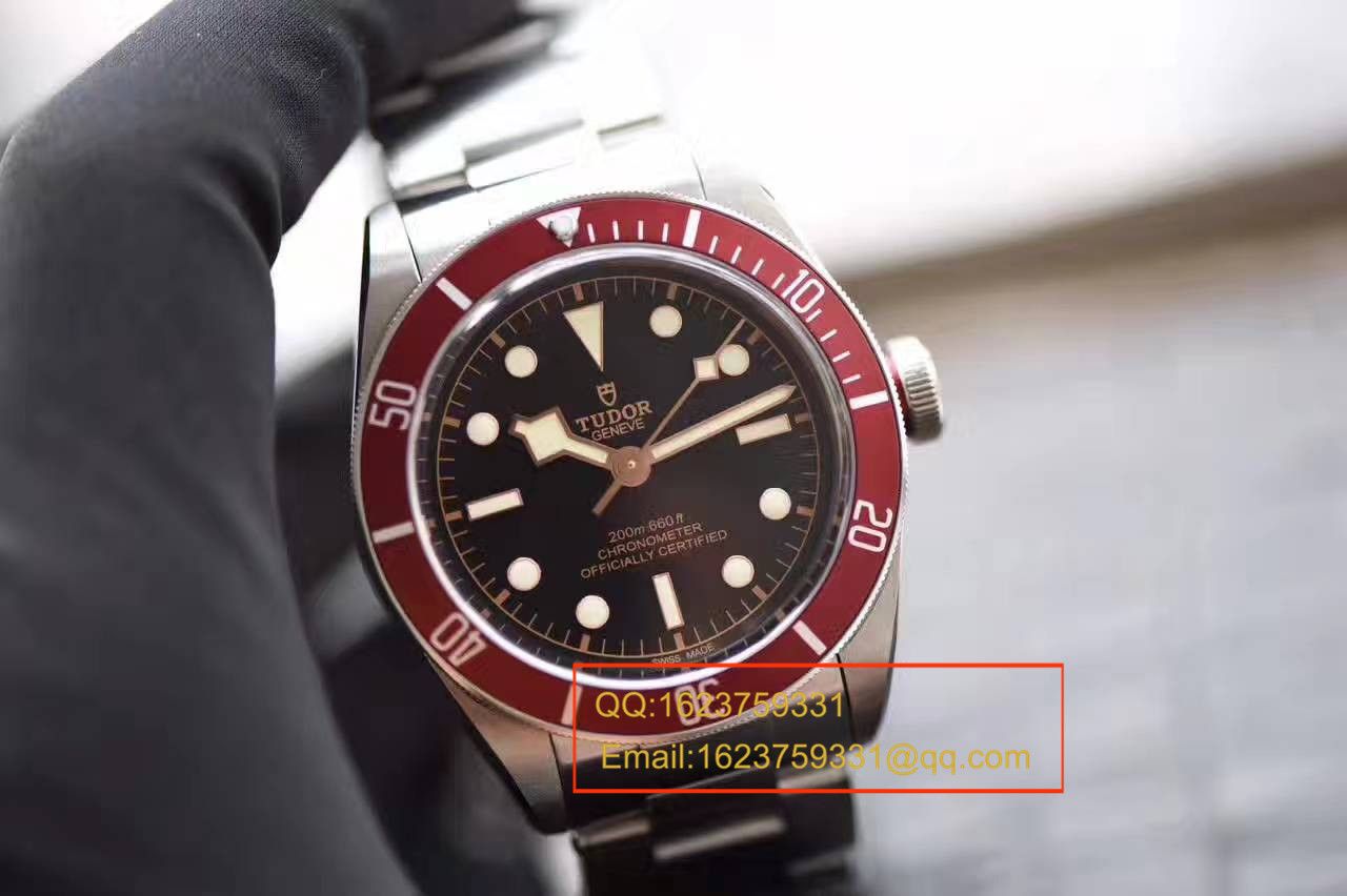 【独家视频测评 Perfect  High quality  Replica Watches 】 Tudor HERITAGE BLACK BAY系列79220R小红花 / DT009