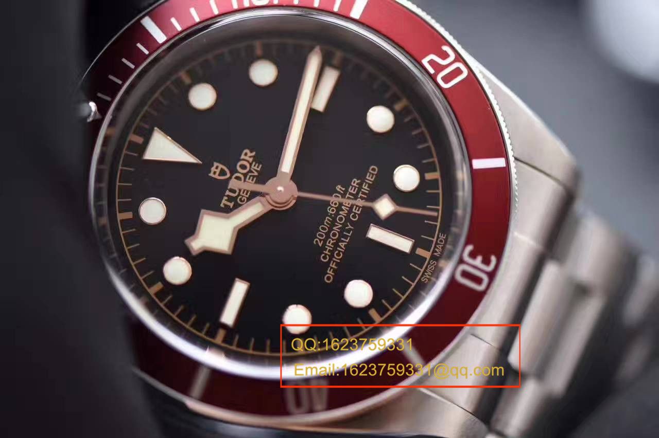 【独家视频测评 Perfect  High quality  Replica Watches 】 Tudor HERITAGE BLACK BAY系列79220R小红花 / DT009
