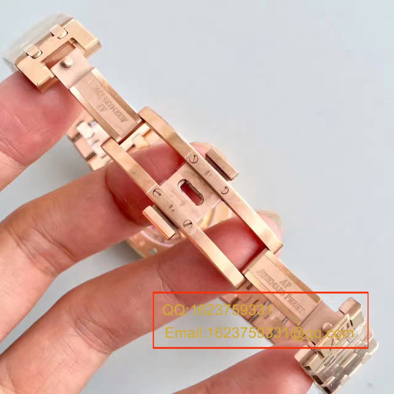 【JF Factory  Replica  Copy  Watches 】Audemars Piguet 皇家橡树系列15450OR.OO.1256OR.01 wrist watches  / AP018
