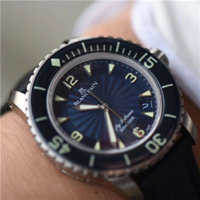 【 Video analysis ZF Perfect  High quality  Replica Watches 】Blancpain Blancpain  Fifty Fathoms 超薄 Movement 系列 5015D-1140-52B蓝面 wrist watches 