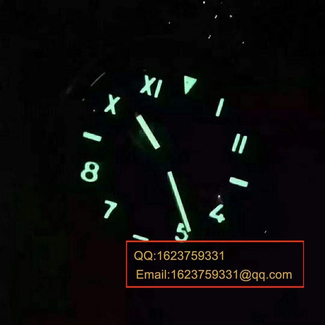  Panerai  Panerai “办公室毒物” TABLE CLOCK PAM00581  / PA092