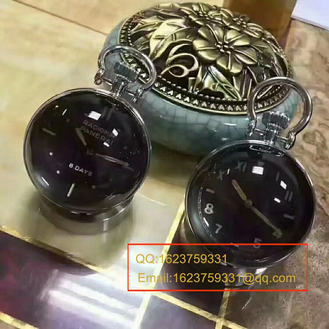  Panerai  Panerai “办公室毒物” TABLE CLOCK PAM00581  / PA092