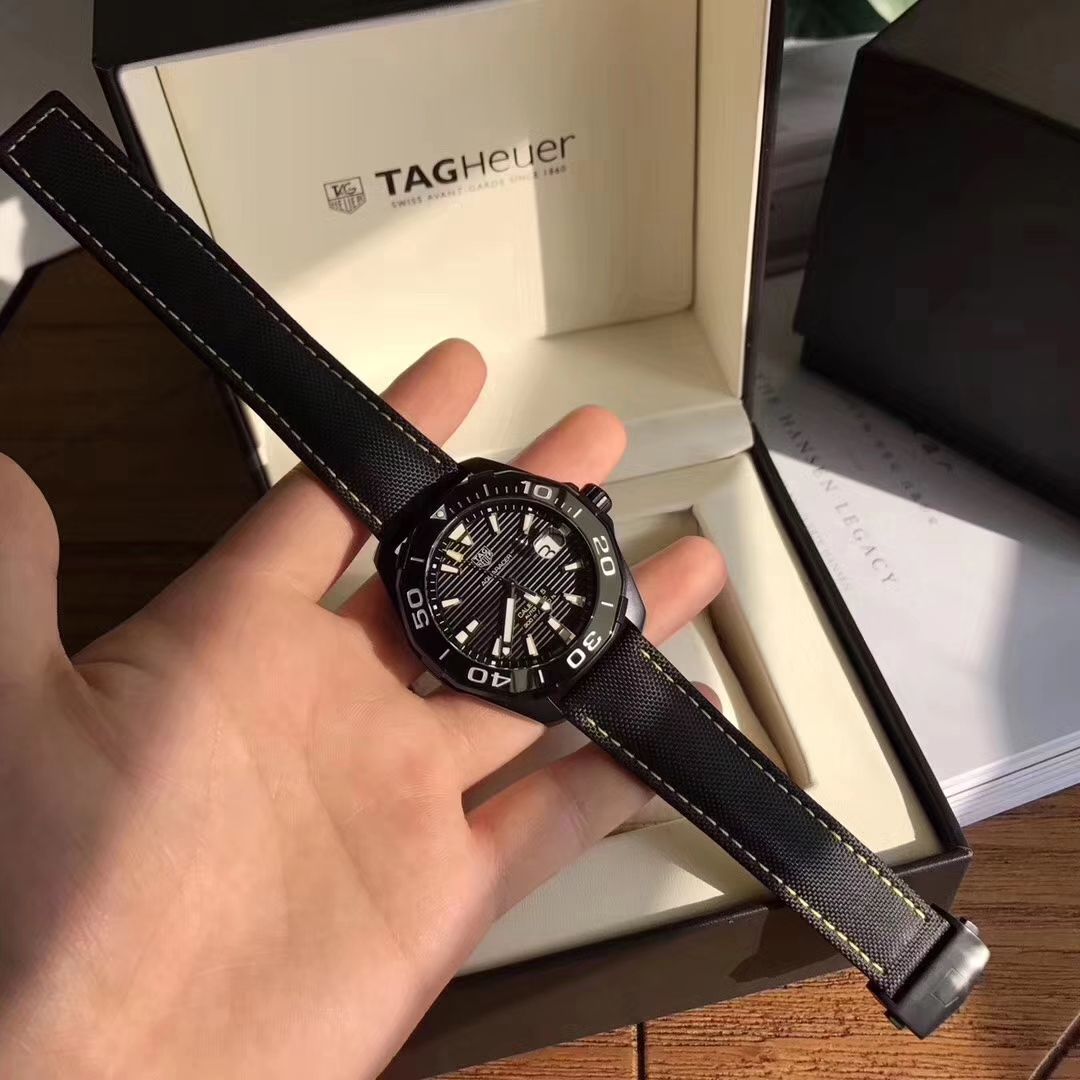 【原单正品】 TAG Heuer 竞潜系列WAY218A.FC6362 wrist watches  / TG055