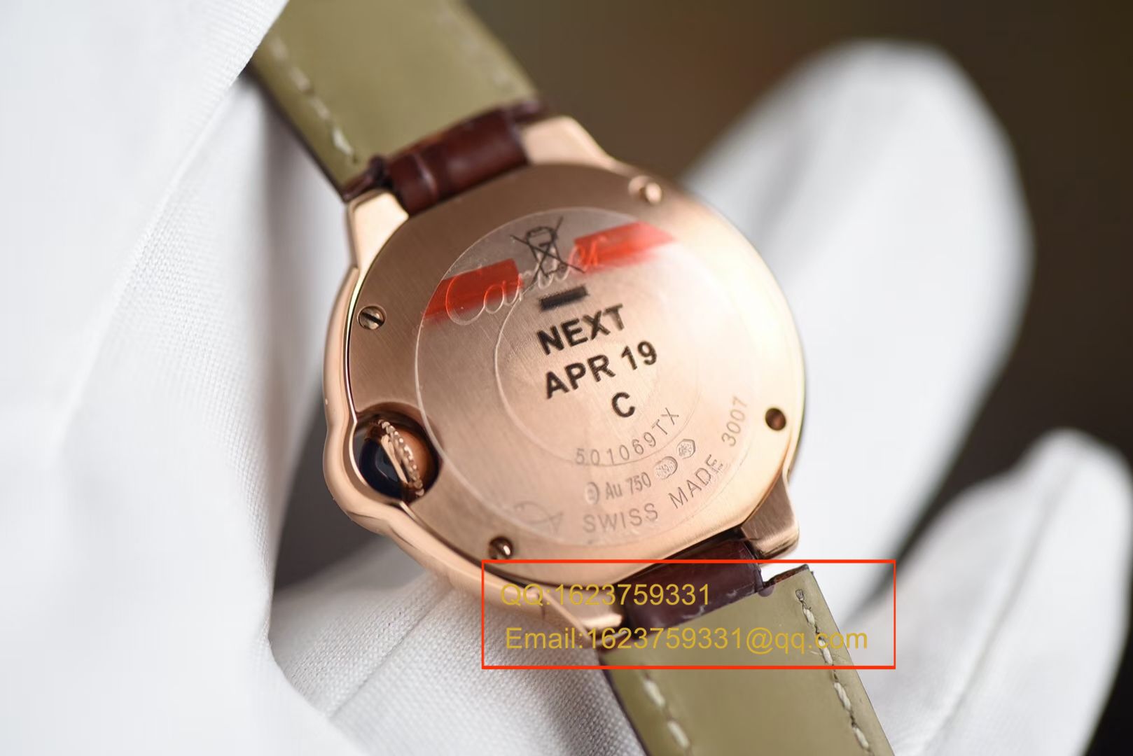 【HBBV6 Perfect  High quality  Replica Watches 】 Cartier  蓝气球系列小号蓝气球28毫米石英W6900256女士 wrist watches 《配鳄鱼皮》 / K139