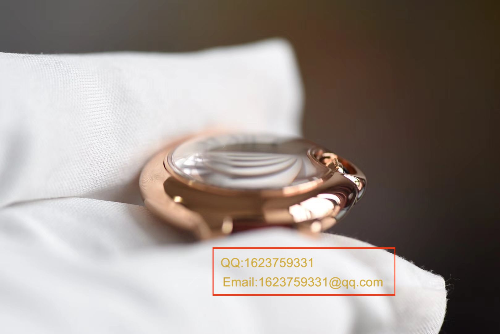 【HBBV6 Perfect  High quality  Replica Watches 】 Cartier  蓝气球系列小号蓝气球28毫米石英W6900256女士 wrist watches 《配鳄鱼皮》 / K139