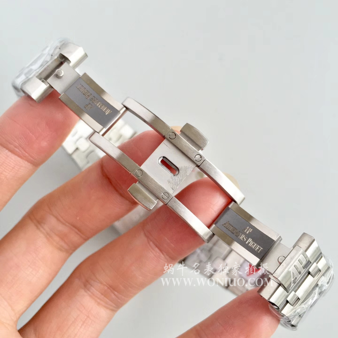 【JF Factory 1:1 Replica Copy  Watches 】Audemars Piguet  Royal Oak Offshore 系列26170ST.OO.D101CR.03 wrist watches  / AP102