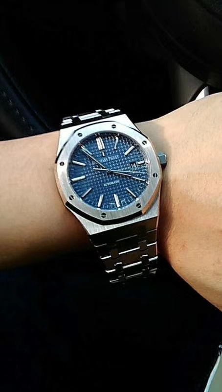 【视频测评JF Perfect  High quality  Replica Watches 】Audemars Piguet 皇家橡树系列15400ST.OO.1220ST.03《蓝面》男表 / JF AP 15400ST