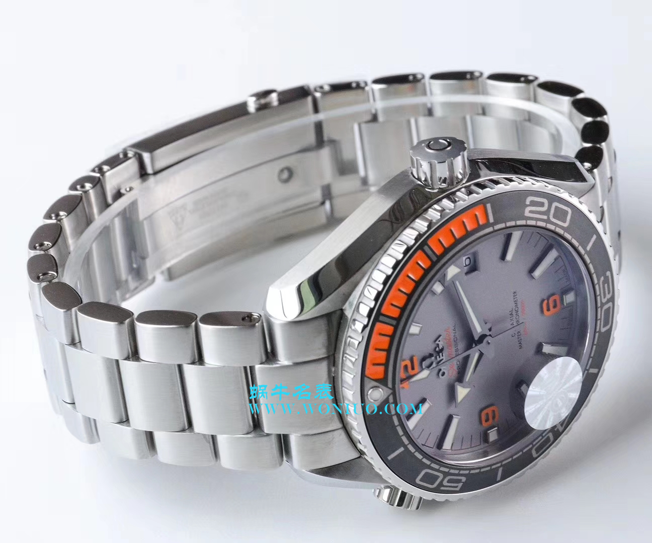 【OM Perfect  High quality  Replica Watches 】OMEGA Seamaster 海洋宇宙600米系列215.90.44.21.99.001、215.92.44.21.99.001 wrist watches  / M055