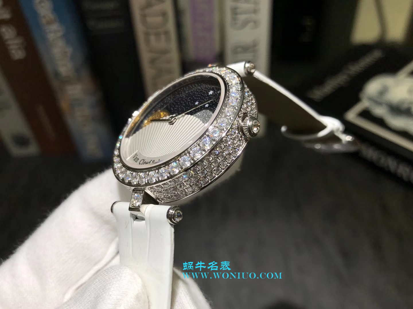 VCA梵克雅宝诗意复杂功能 wrist watches 系列VCARN25800女士 wrist watches  / VCA03