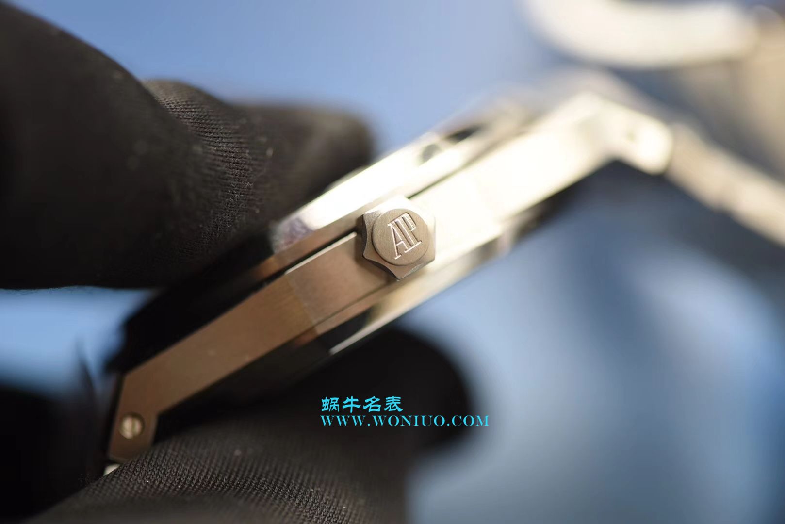 【视频测评JF Perfect  High quality  Replica Watches 】Audemars Piguet 皇家橡树系列15400ST.OO.1220ST.03《蓝面》男表 / JF AP 15400ST