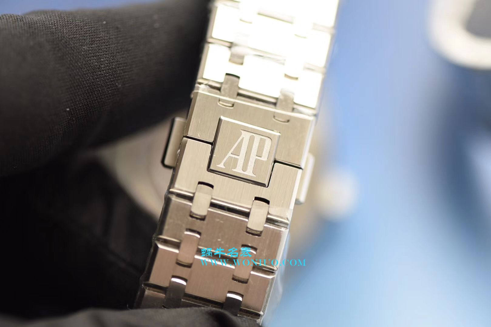 【视频测评JF Perfect  High quality  Replica Watches 】Audemars Piguet 皇家橡树系列15400ST.OO.1220ST.03《蓝面》男表 / JF AP 15400ST