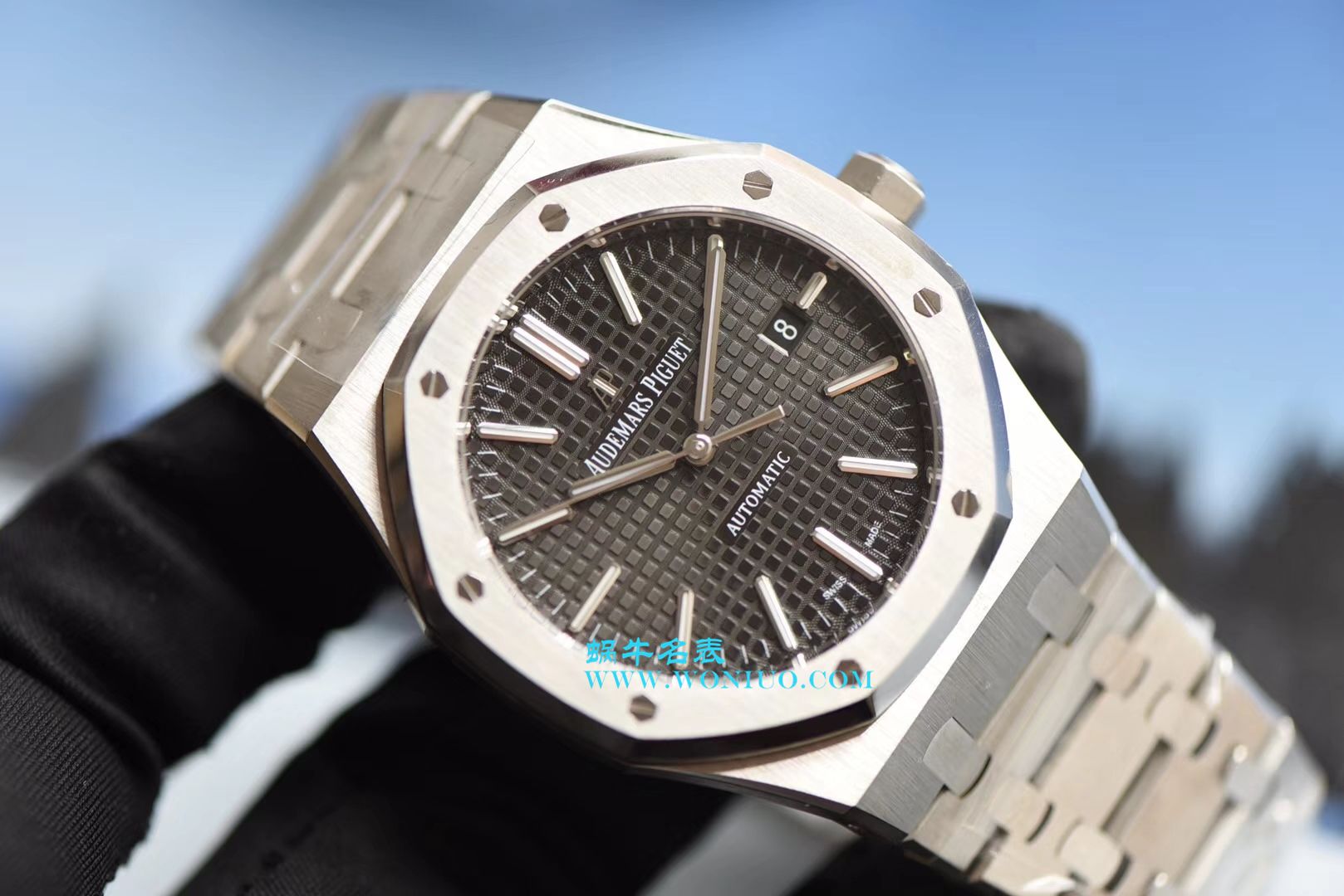 【视频测评JF Factory 1:1 Replica Watches 】Audemars Piguet 皇家橡树系列15400ST.OO.1220ST.03《黑盘》 wrist watches   / AP023