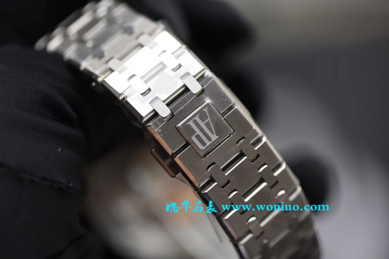 【视频解说】JF Factory  Perfect  Knockoff  Watches 之Audemars Piguet 皇家橡树系列15400ST.OO.1220ST.02男表 / APBF022B