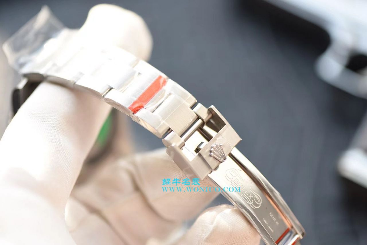 【NOOB Factory V8版本 Perfect  High quality  Replica Watches 】 Rolex  Submariner 型系列116610LN-97200 Submariner  wrist watches  / R214