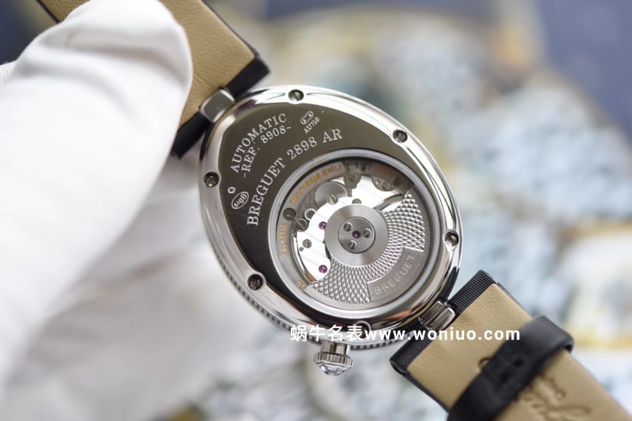  Breguet 那不勒斯皇后精品 中等尺寸 大部分女生适用蓝宝石镜面，贝母表面女表 / BZ051