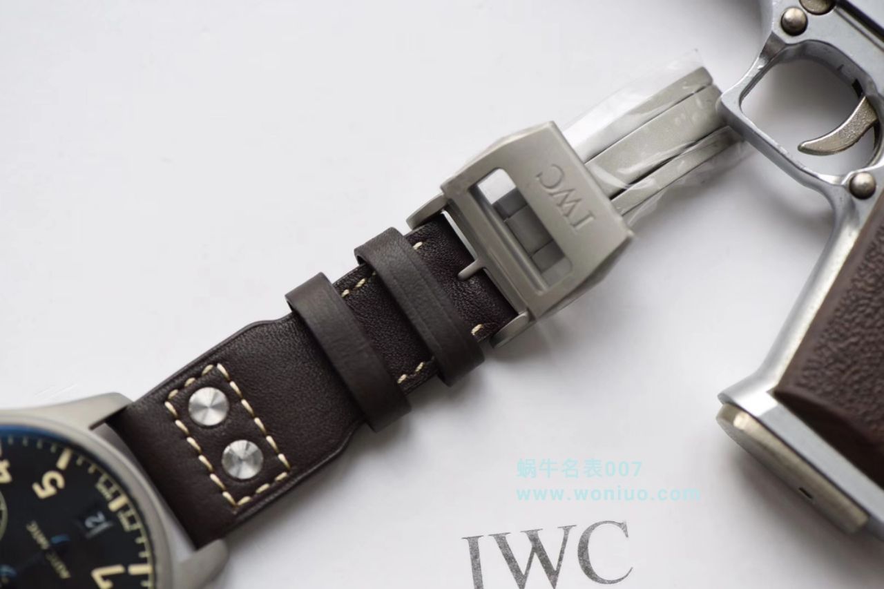 YL最新力作  wrist watches 型号：IW501004） IWC  Replica  Replica IWC这款大型飞行员传承 wrist watches  / WG321