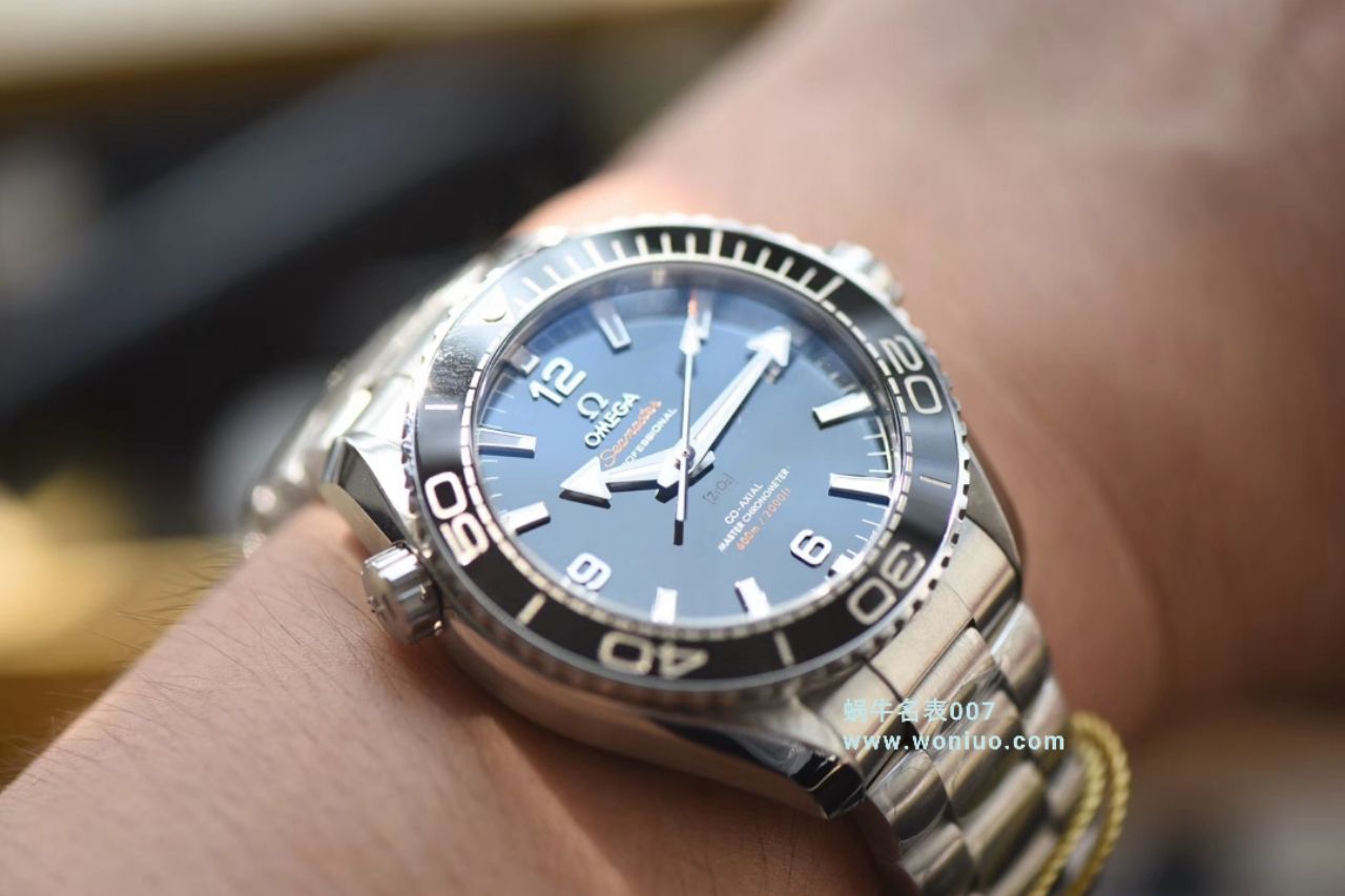 【SSS超级 Replica 】OMEGA海洋宇宙600米系列232.32.44.22.01.001 wrist watches  / M325