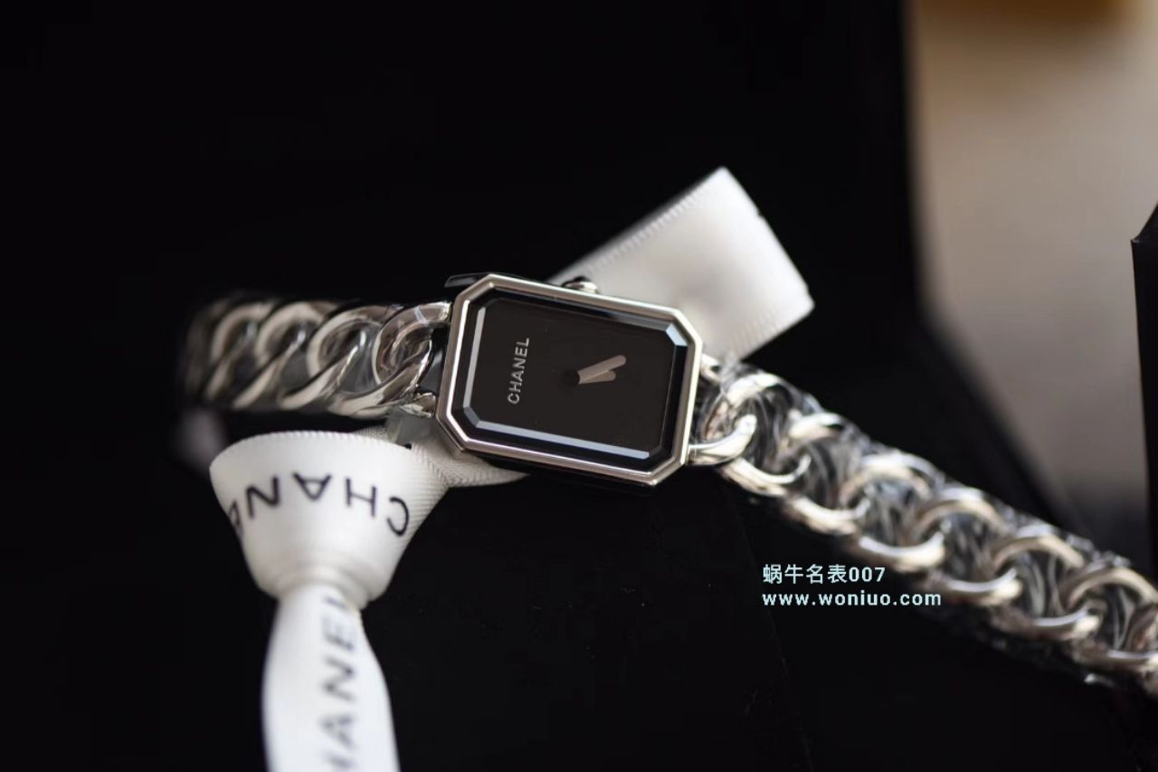  top 时尚女表～香奈儿PREMIÈRE 系列 Replica 女士 wrist watches  / X028