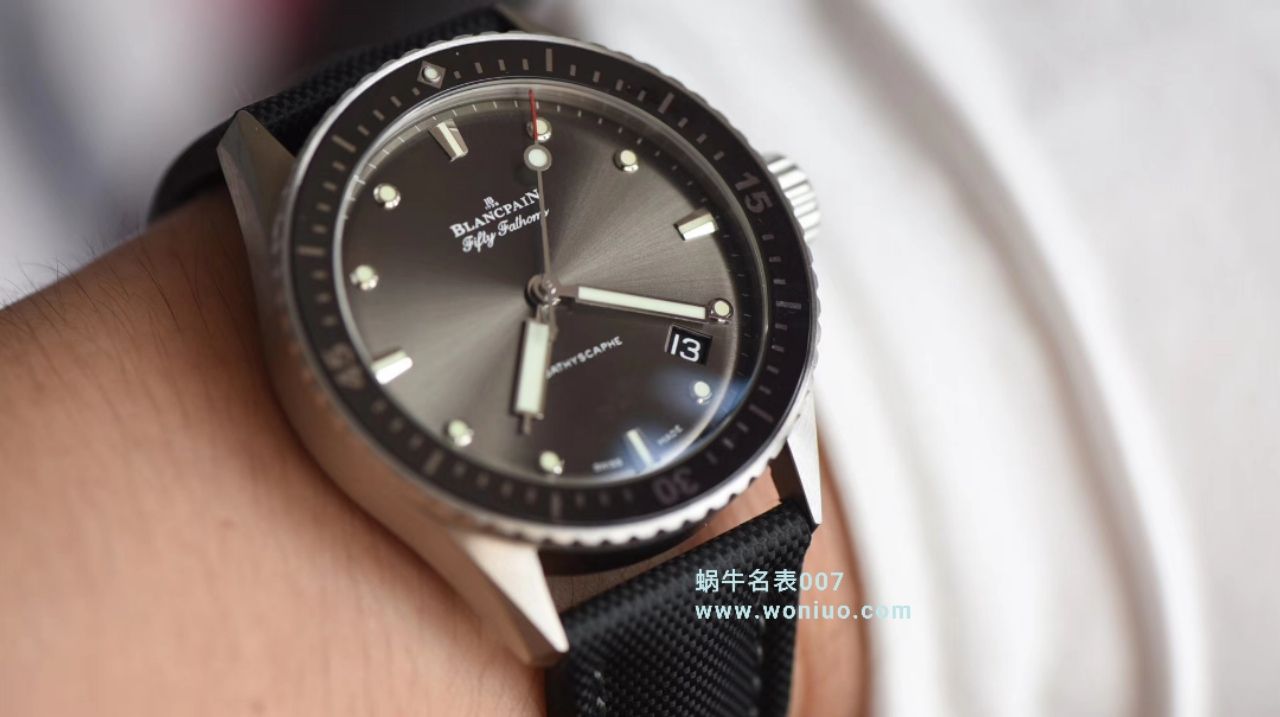 【ZF Perfect  High quality  Replica Watches 】Blancpain  Fifty Fathoms 深潜器Bathyscaphe年历 wrist watches 5071-1110-B52A wrist watches  / BP041