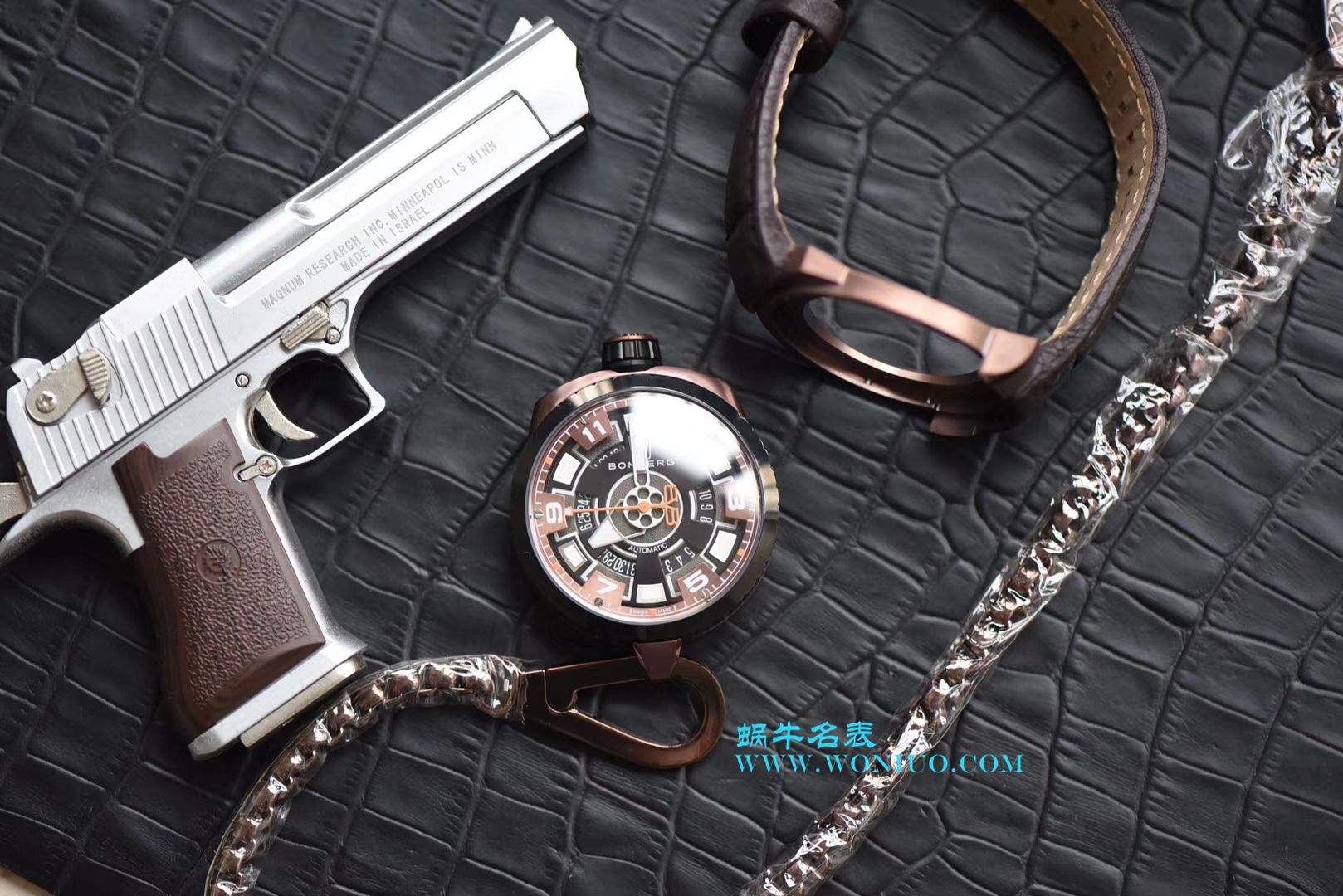 BB FACTORY 巧思之作【一表两用 奇思妙构】BBF出品BOMBERG BOLD系列 wrist watches 劲酷登场， / BB002
