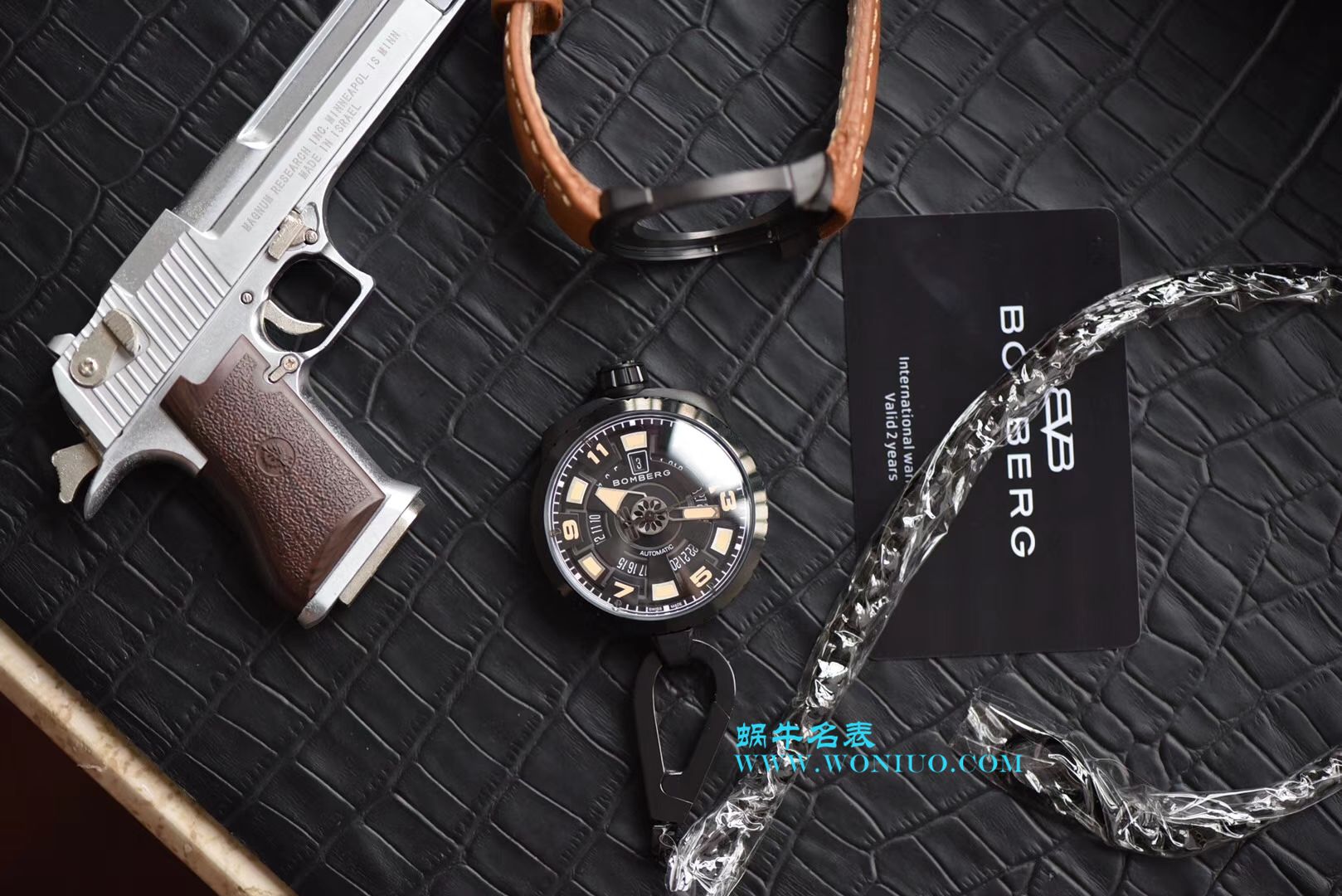 BB FACTORY 巧思之作【一表两用 奇思妙构】BBF出品BOMBERG BOLD系列 wrist watches 劲酷登场， / BB002