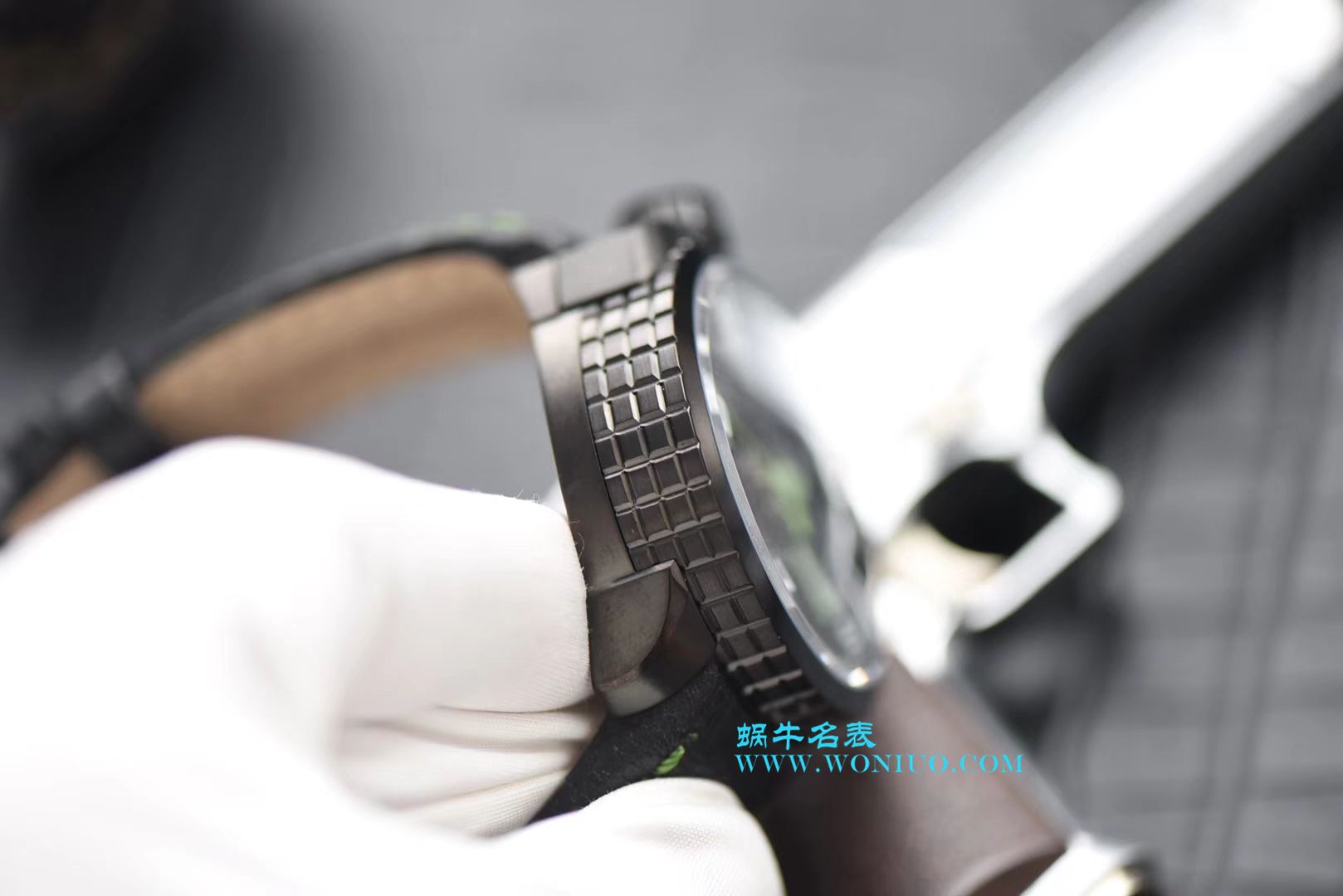 BB FACTORY 巧思之作【一表两用 奇思妙构】BBF出品BOMBERG BOLD系列 wrist watches 劲酷登场， / BB002