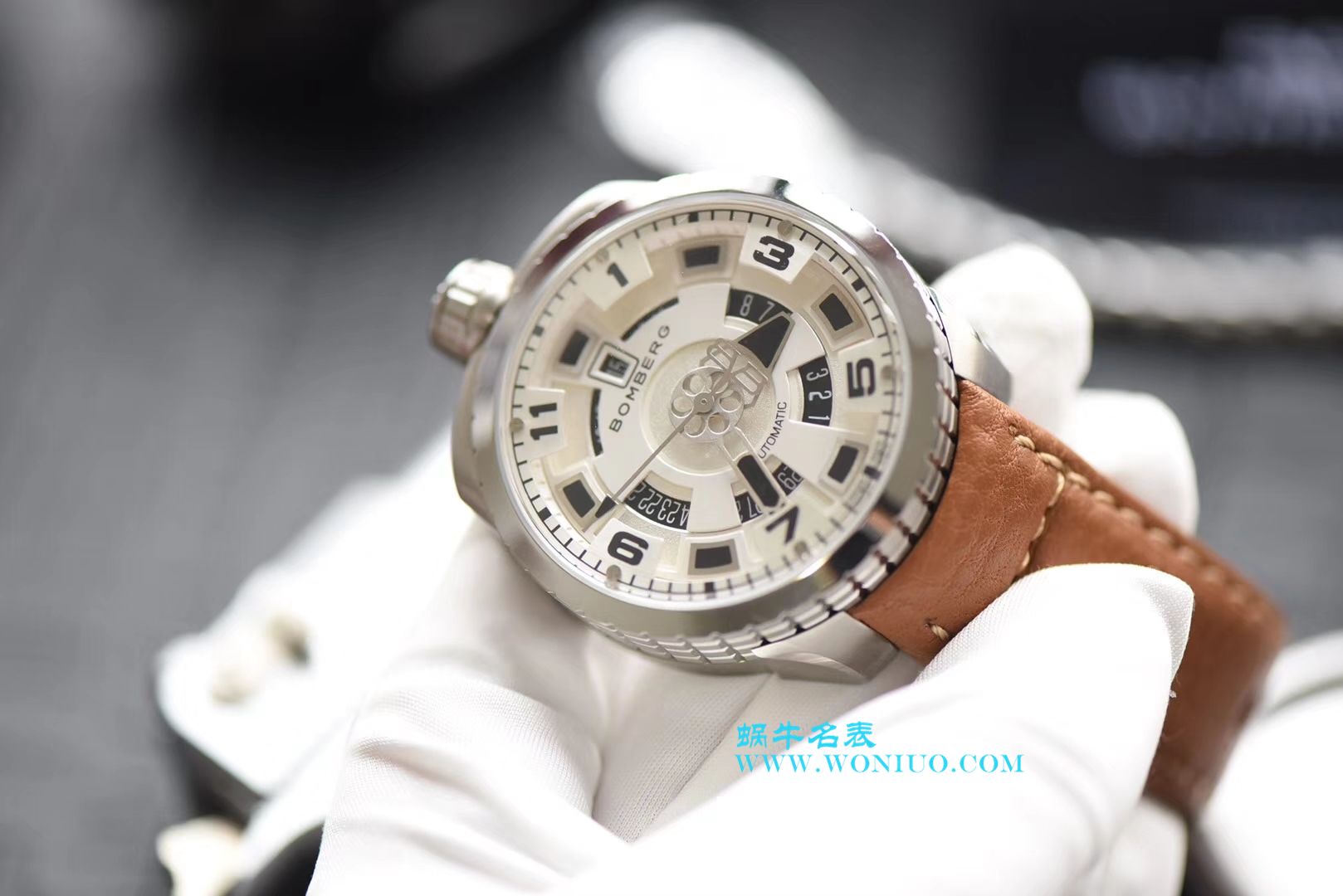 BB FACTORY 巧思之作【一表两用 奇思妙构】BBF出品BOMBERG BOLD系列 wrist watches 劲酷登场， / BB002