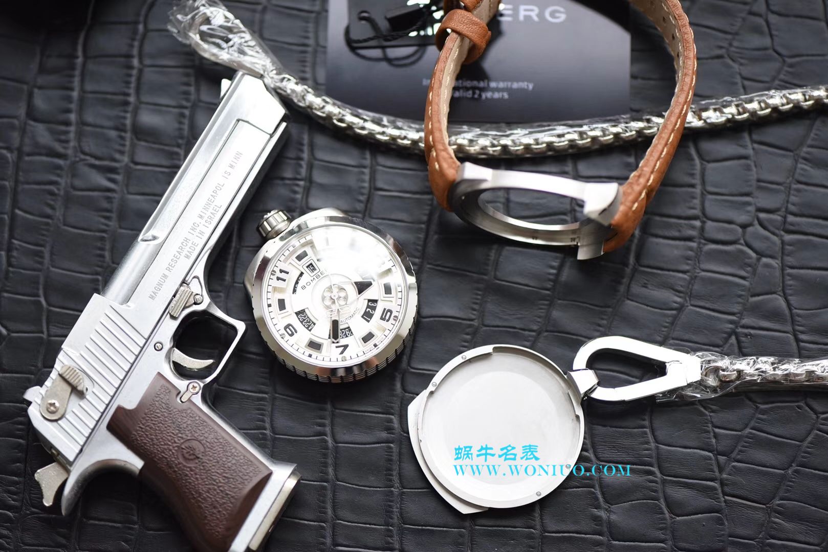 BB FACTORY 巧思之作【一表两用 奇思妙构】BBF出品BOMBERG BOLD系列 wrist watches 劲酷登场， / BB002