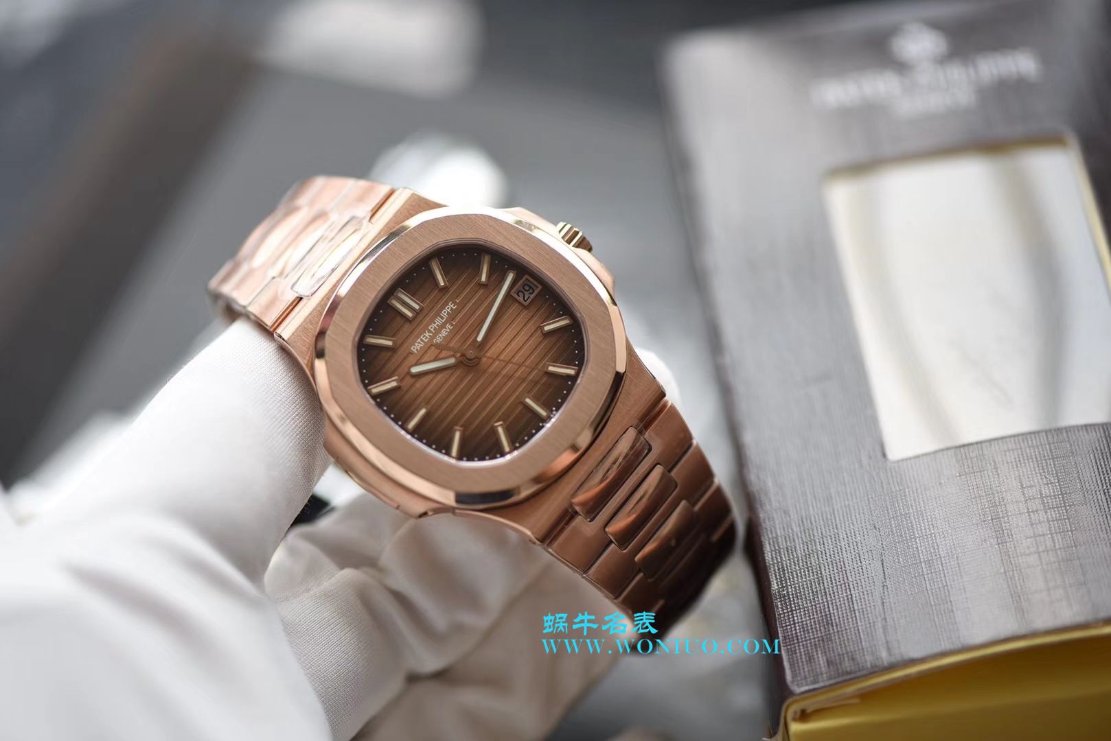 【PF Perfect  High quality  Replica  wrist watches 】 PATEK PHILIPPE 运动系列5711/1R-001 wrist watches ( Nautilus ) / BD223