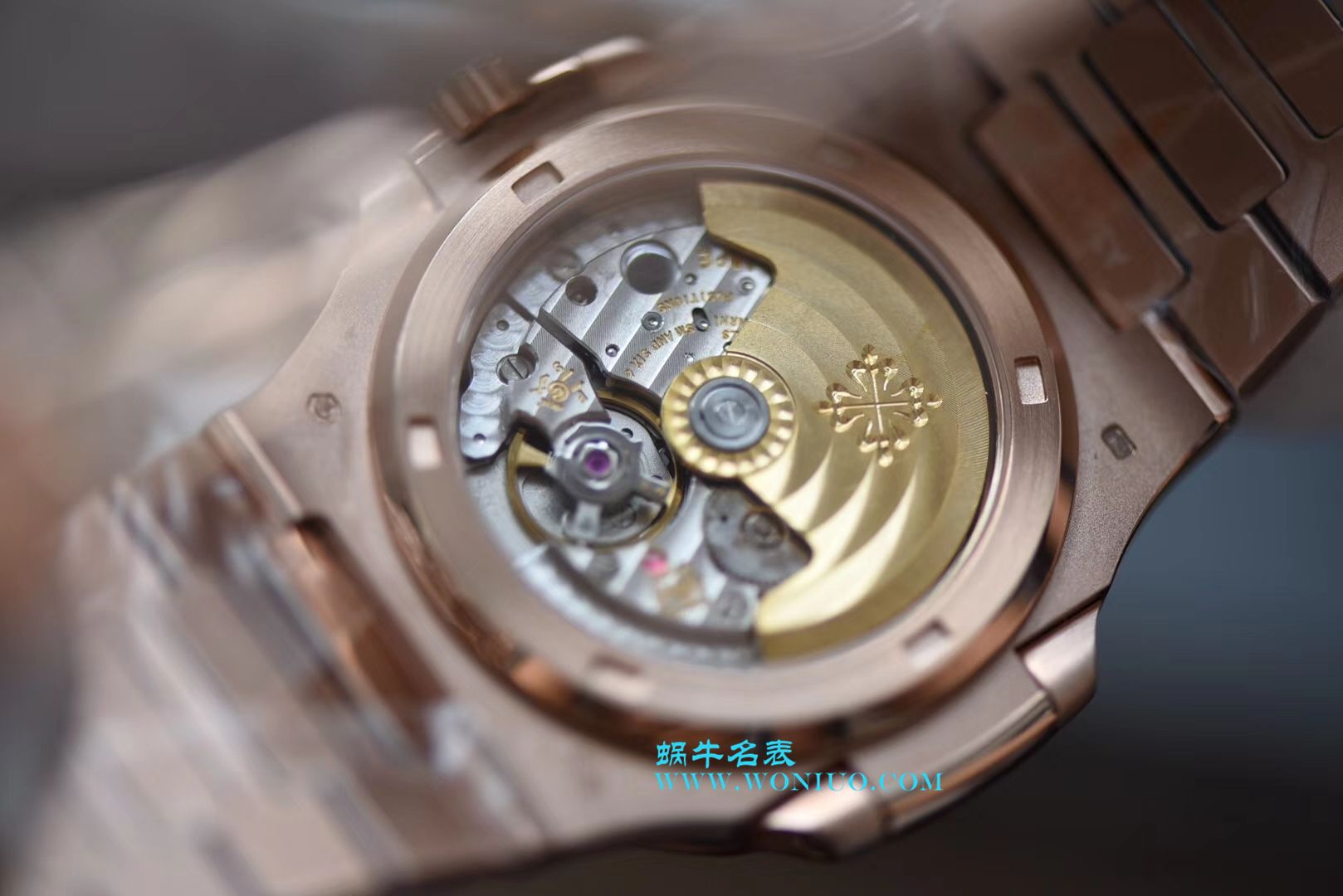 【PF Perfect  High quality  Replica  wrist watches 】 PATEK PHILIPPE 运动系列5711/1R-001 wrist watches ( Nautilus ) / BD223
