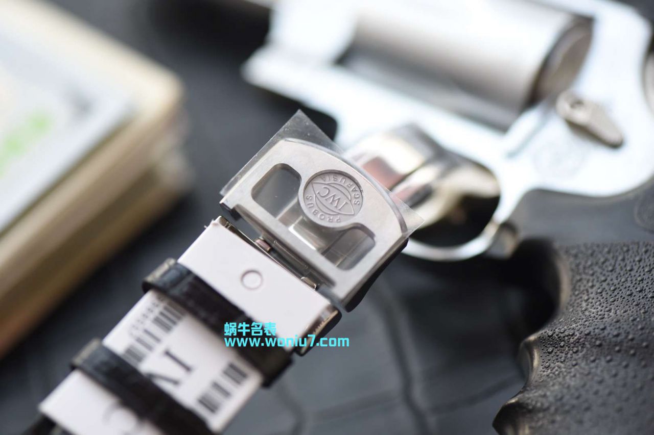 【YL Perfect  top 克隆 Replica Watches 】YL最新年历 诱惑绿面 IWC 年历IW503510 wrist watches  / WG173