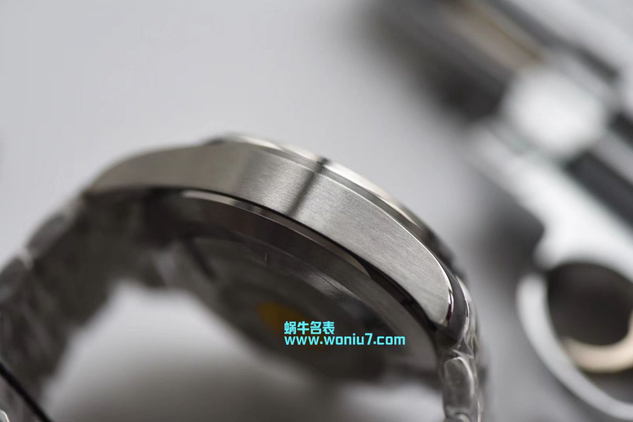 【ZF Factory  Perfect  Copy  Watches 】 IWC 飞行员CHRONOGRAPH计时 wrist watches  系列IW377710 wrist watches  / WG220