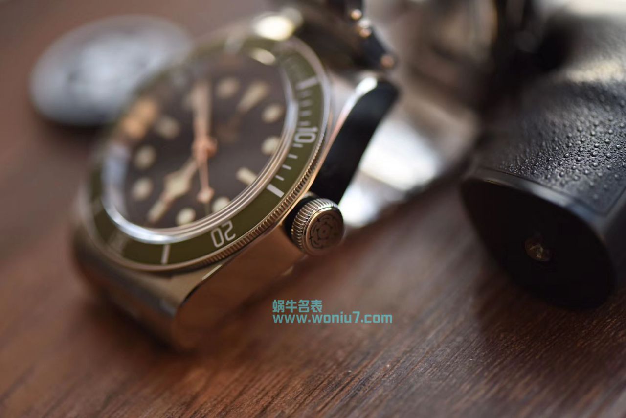 【ZF小绿花特别版】 Tudor 启承系列 Replica Copy Black Bay潜水表 wrist watches  / DT032
