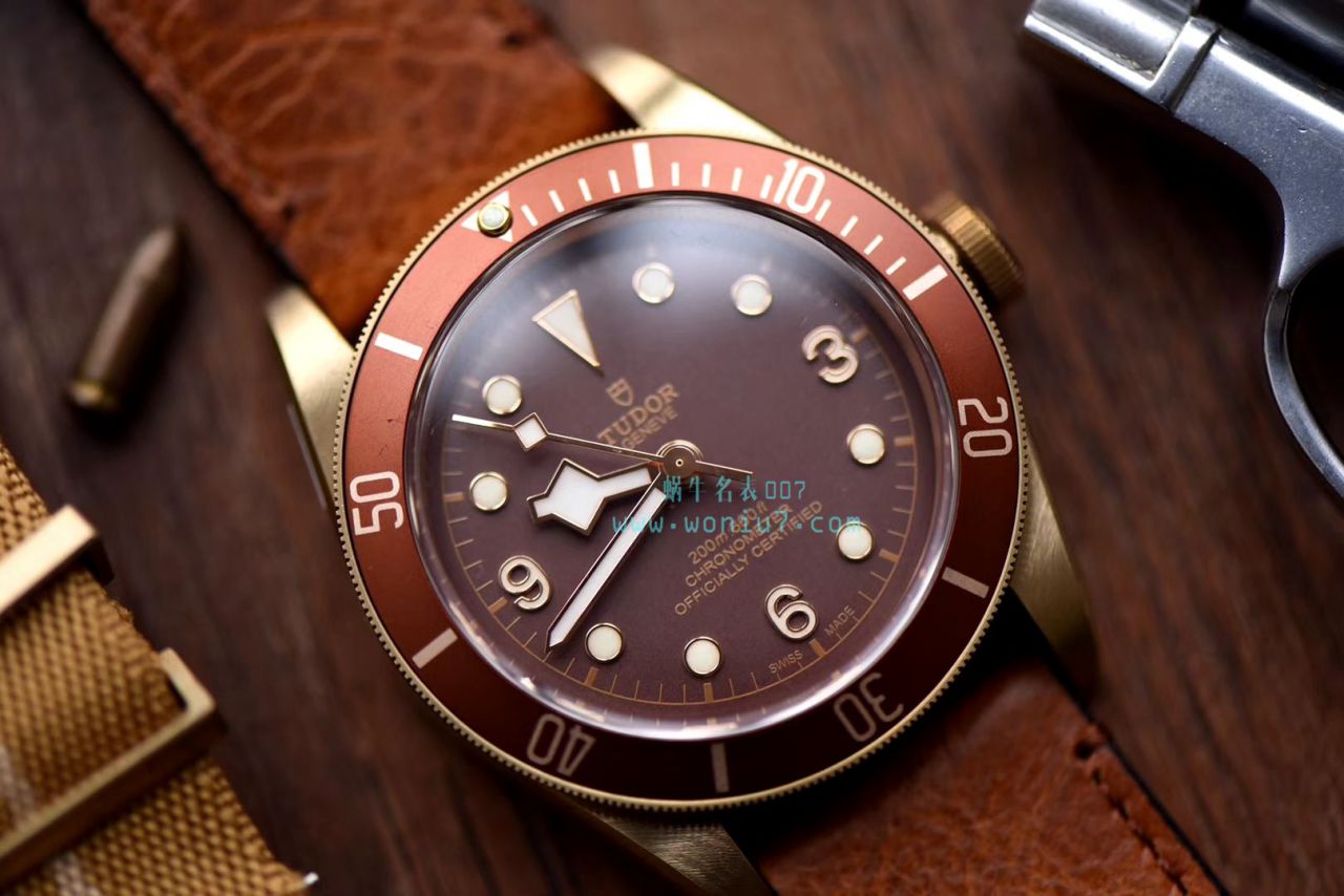 【独家视频测评KW1:1 High quality  Replica Watches 】 Tudor 启承系列M79250BM-0001 小铜花V2版本 / DTBA018A