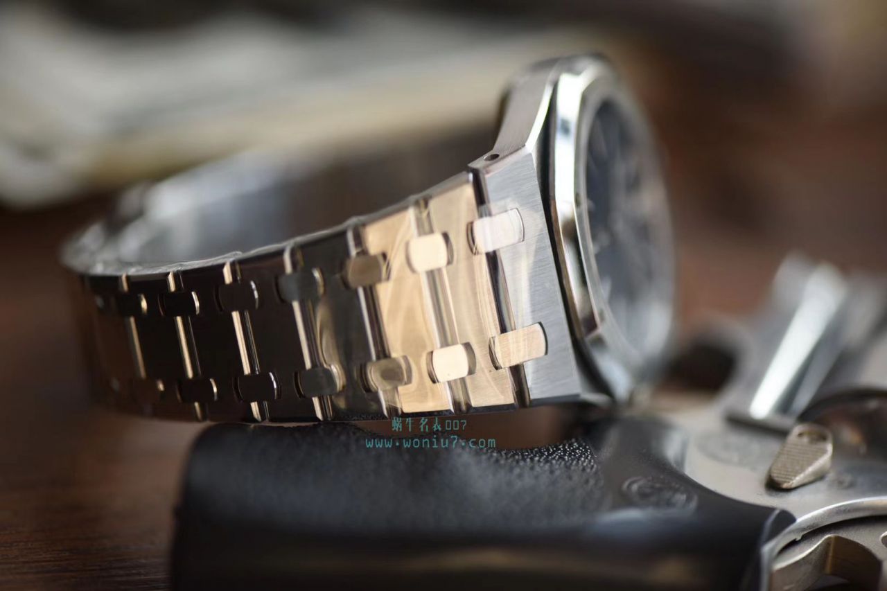 【JF Perfect  High quality  Replica Watches 】Audemars Piguet 皇家橡树系列15202ST.OO.0944ST.03 wrist watches  / AP152