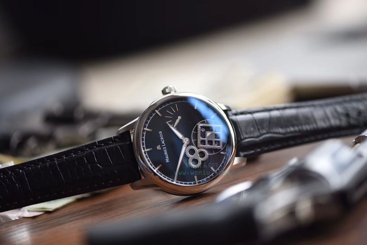 AM新品、最新艾美 方轮经典 wrist watches  MP7158-SS001-301-1黑面、MP7158-SS001-101-1白面 / AIMEI001
