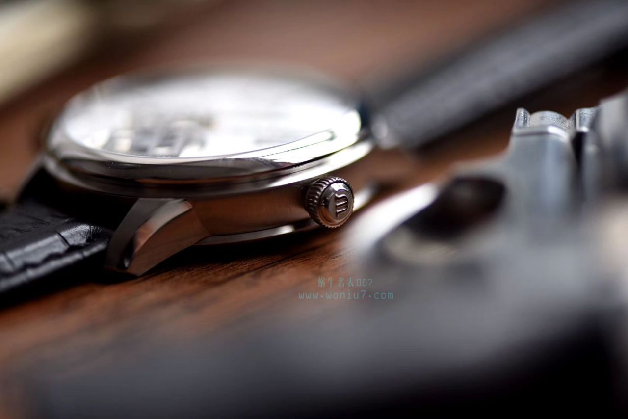 AM新品、最新艾美 方轮经典 wrist watches  MP7158-SS001-301-1黑面、MP7158-SS001-101-1白面 / AIMEI001