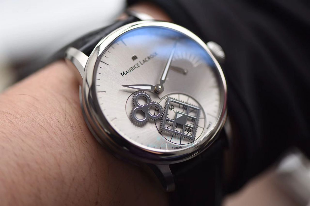 AM新品、最新艾美 方轮经典 wrist watches  MP7158-SS001-301-1黑面、MP7158-SS001-101-1白面 / AIMEI001