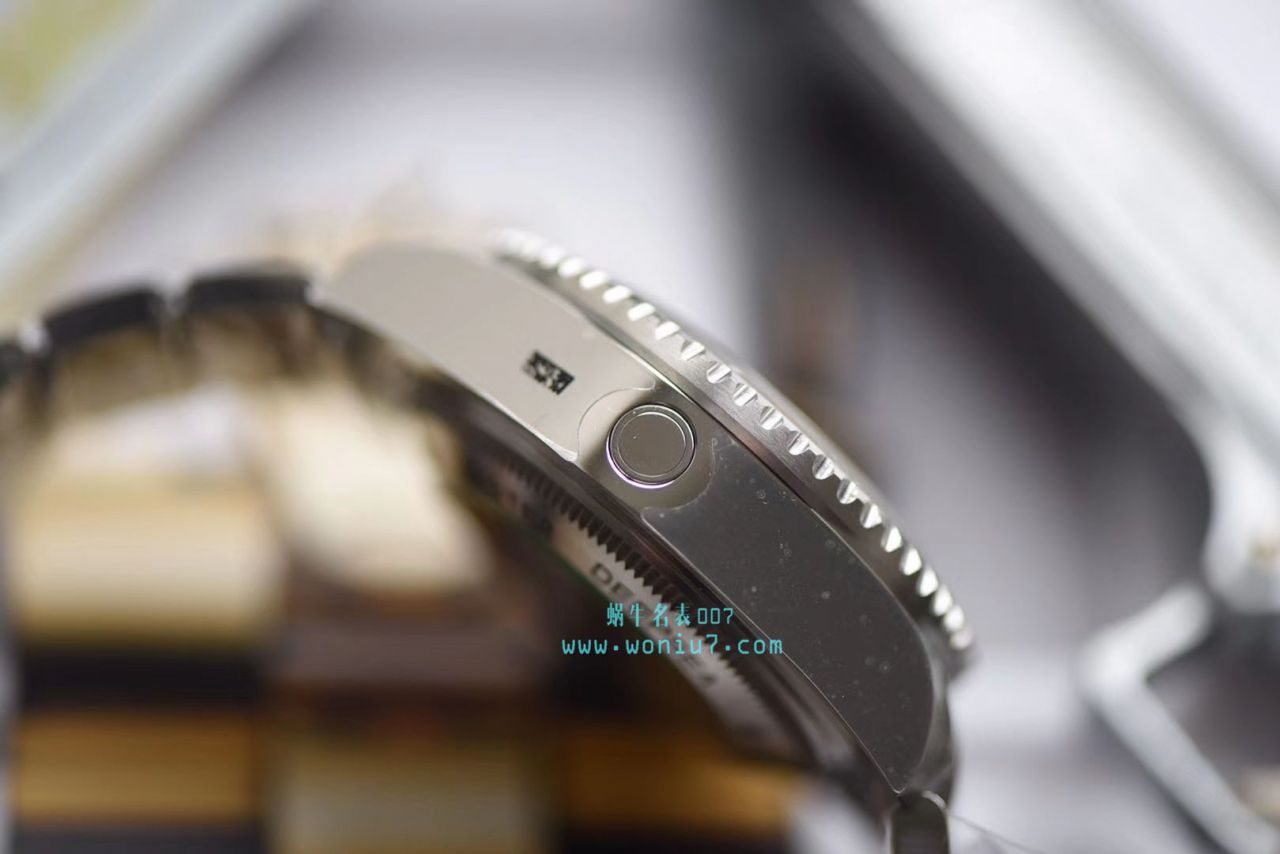 【AR Perfect  High quality  Replica Watches 】 Rolex 海使型系列116660-98210 蓝盘 wrist watches (904钢渐变蓝鬼王) 