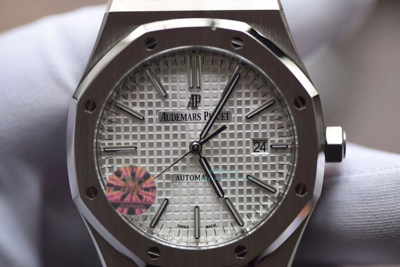 【视频解说】JF Factory  Perfect  Knockoff  Watches 之Audemars Piguet 皇家橡树系列15400ST.OO.1220ST.02男表 / APBF022B