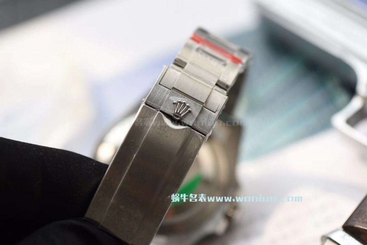 【NOOB Factory V9版本 Perfect  High quality  Replica Copy  Watches 】 Rolex  Submariner 型系列116610LV-97200 绿盘 wrist watches 【 Rolex  Submariner 】、 Rolex  Submariner 型系列116610LN-97200 黑盘 wrist watches ( Submariner ) / R295