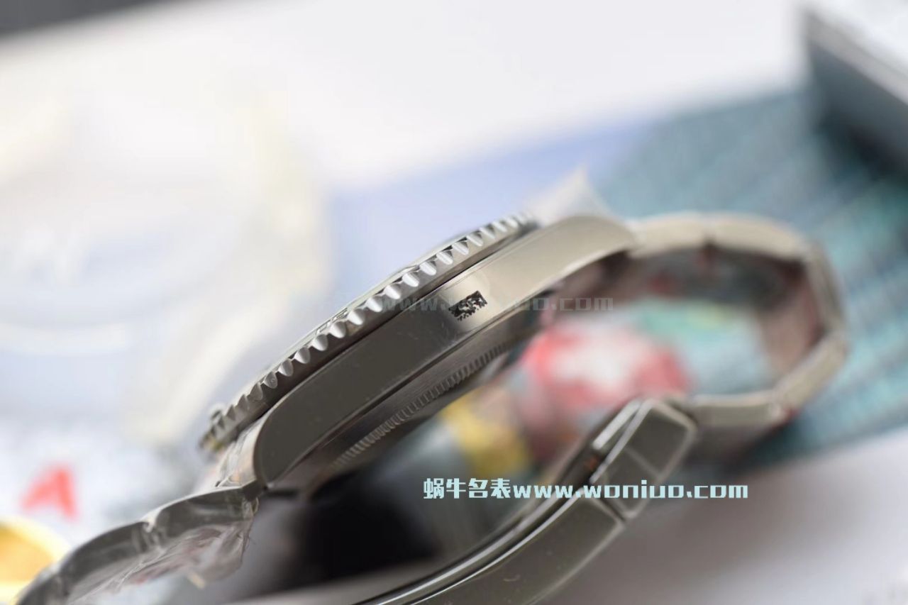 【NOOB Factory V9版本 Perfect  High quality  Replica Copy  Watches 】 Rolex  Submariner 型系列116610LV-97200 绿盘 wrist watches 【 Rolex  Submariner 】、 Rolex  Submariner 型系列116610LN-97200 黑盘 wrist watches ( Submariner ) / R295