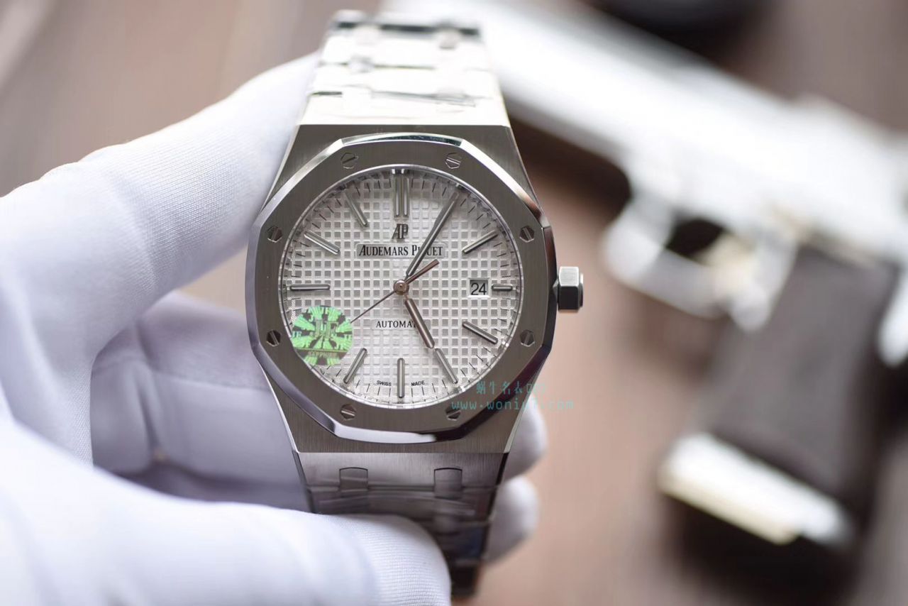  Video analysis Audemars Piguet 皇家橡树系列15400ST.OO.1220ST.02 wrist watches  top  Replica Watches 【JF标杆神器 15400超强＂V5＂升级版强势出击】 / AP022MM