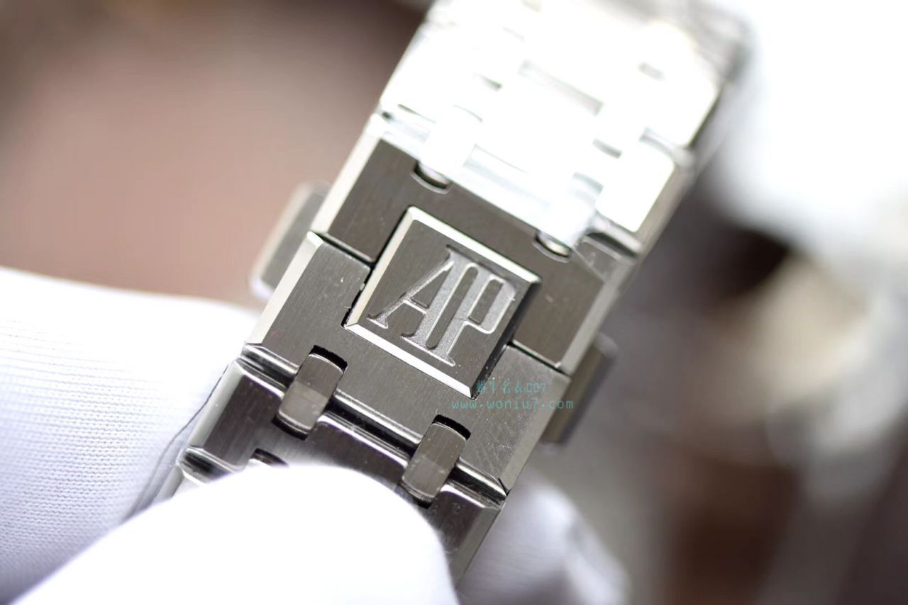  Video analysis Audemars Piguet 皇家橡树系列15400ST.OO.1220ST.02 wrist watches  top  Replica Watches 【JF标杆神器 15400超强＂V5＂升级版强势出击】 / AP022MM