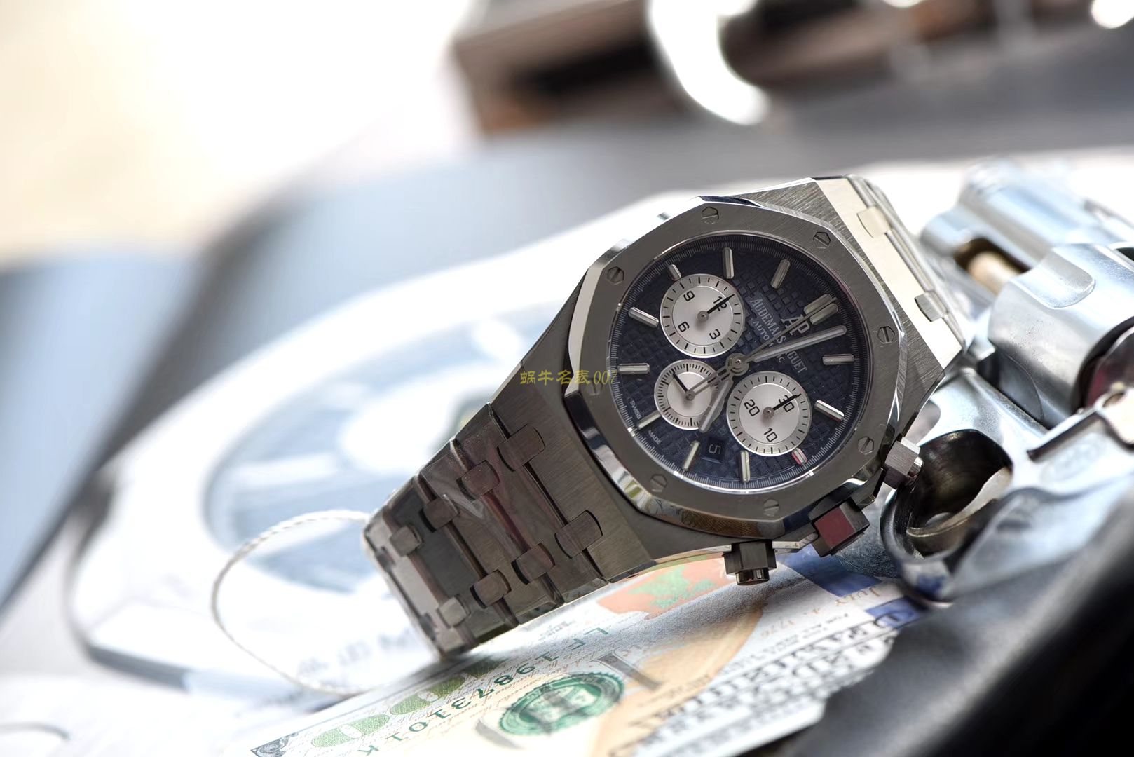  Video analysis Audemars Piguet 皇家橡树系列26331ST.OO.1220ST.01 wrist watches  Perfect  Replica Watches 【OM Factory 皇家橡树计时】 / AP158