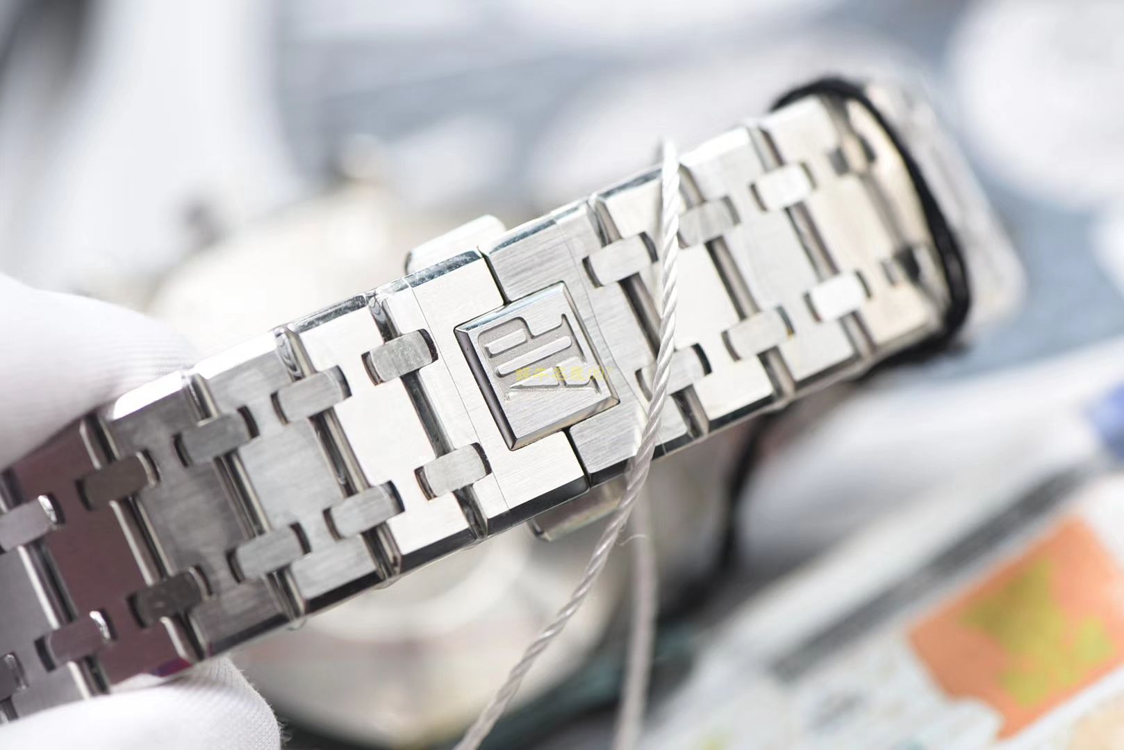 Video analysis Audemars Piguet 皇家橡树系列26331ST.OO.1220ST.01 wrist watches  Perfect  Replica Watches 【OM Factory 皇家橡树计时】 / AP158